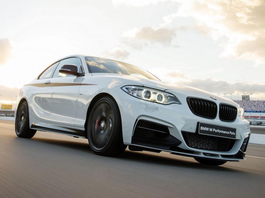  BMW M235i Coupe M Performance Accessories 2014 года  (фото 10 из 11)